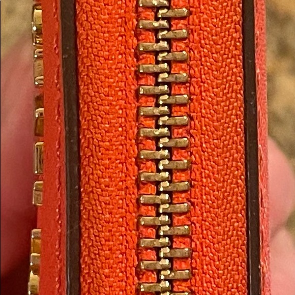 Micheal Kors Wallet - Picture 4 of 7